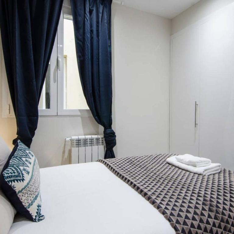 Design apartment in Madrids Downtown - 3BD 2BT - Apartamento - 25