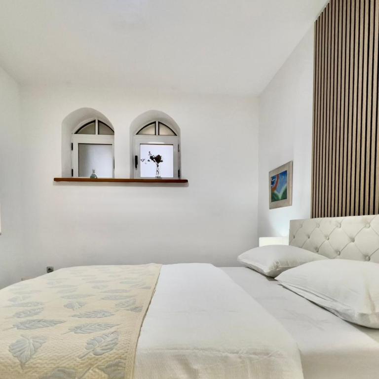 Modern Two-Bedroom Apartment with Garden & Parking - Two-Bedroom Apartment with Terrace - 37