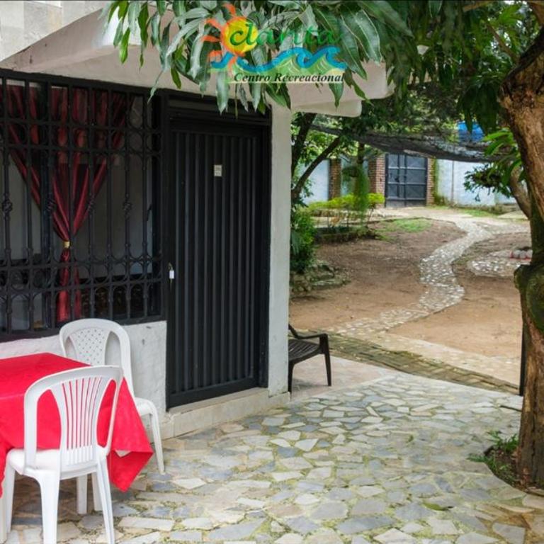 Centro Recreacional Villa Clarita - Habitación Doble - 1