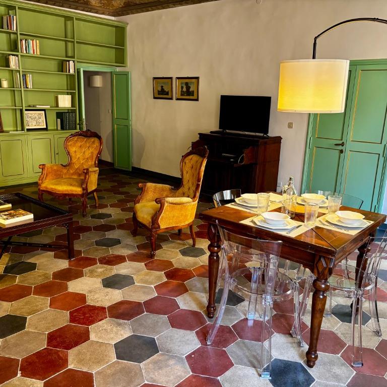 Atelier ed Affreschi a Campo de Fiori - Appartamento con 2 Camere da Letto - 4