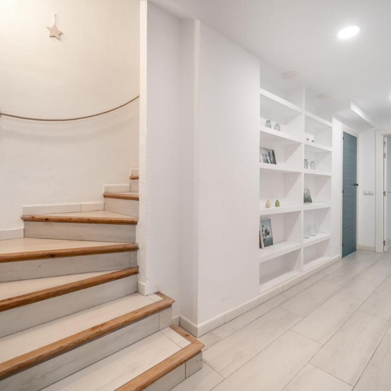 A terrace with sea view, 2 bedrooms apartment in Benalmadena - Apartamento de 2 dormitorios - 16
