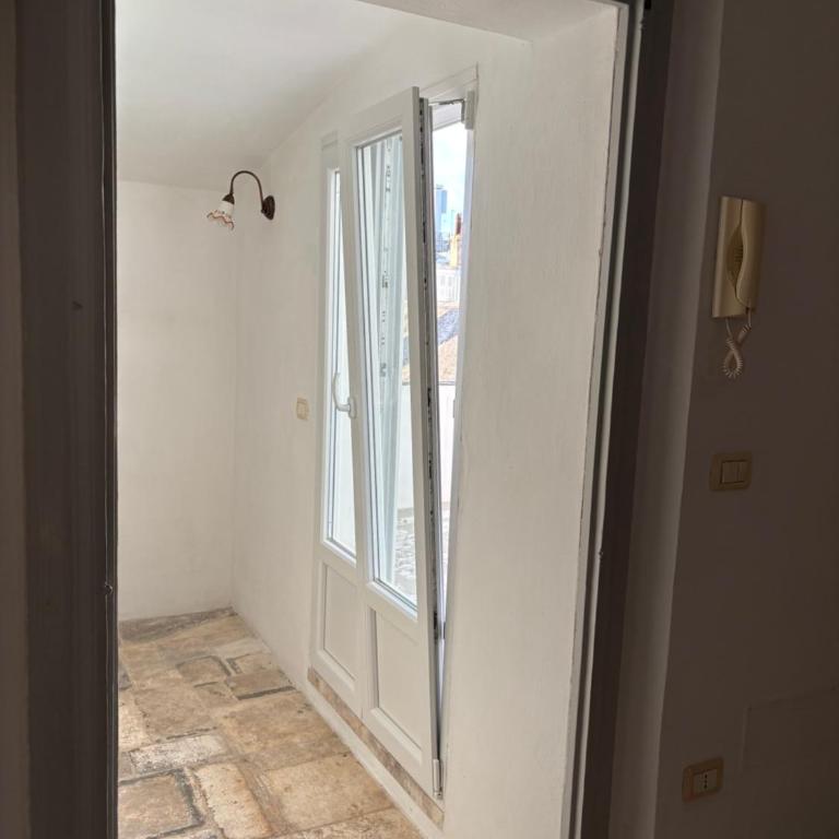 Al numero 13 - Appartamento con 2 Camere da Letto - 26