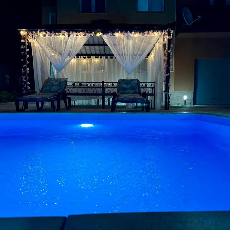 Summer house LejHana - Four-Bedroom House - 2