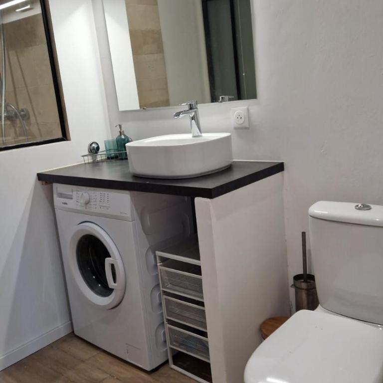 T2 calme à 11 minutes des Remparts - Wifi Parking - Apartment mit 1 Schlafzimmer - 12