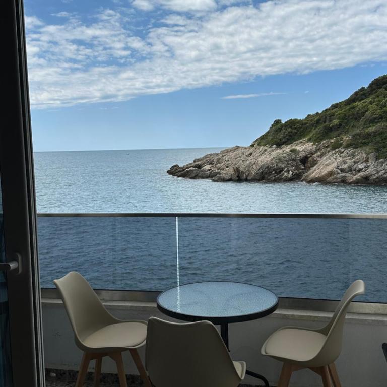 La Mer Beach Residence - Apartman sa 2 Spavaće Sobe, Terasom i Pogledom na More - 3
