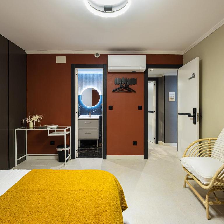 The 126 - Habitación Doble con baño privado - 4