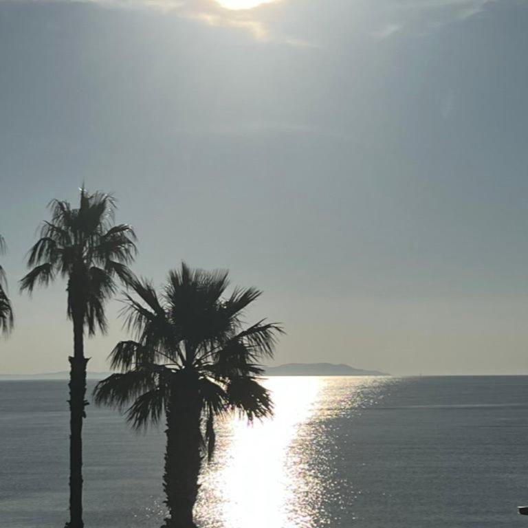 Chez Jo Duplex Terrasse vue mer Hyères - Appartement 2 Chambres - 13