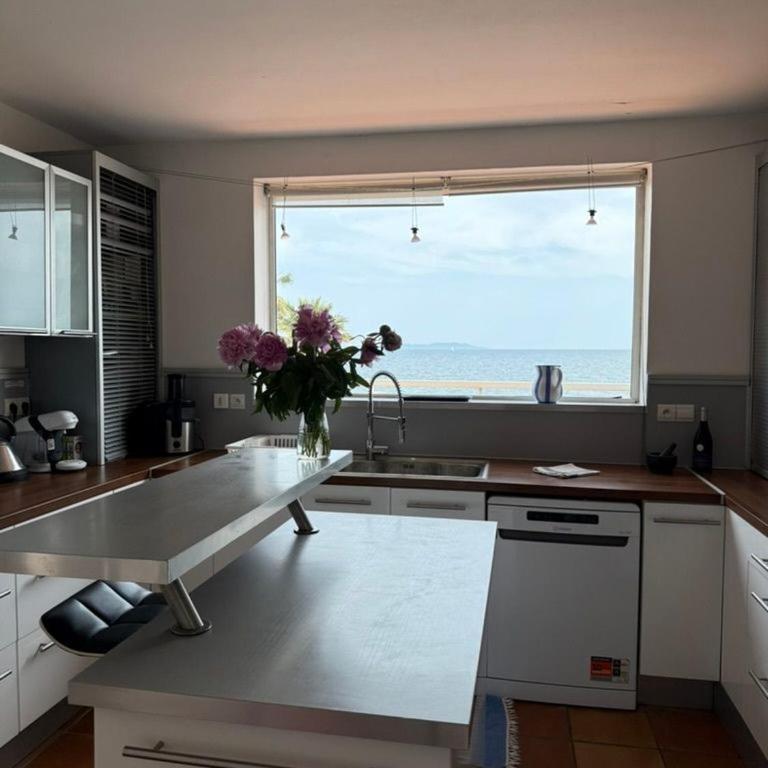 Chez Jo Duplex Terrasse vue mer Hyères - Appartement 2 Chambres - 25