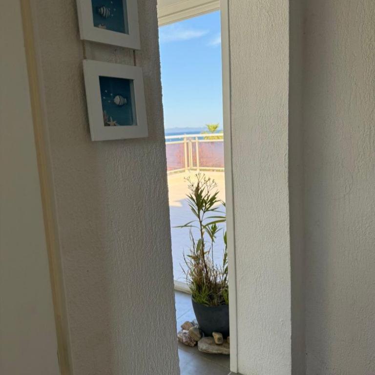 Chez Jo Duplex Terrasse vue mer Hyères - Appartement 2 Chambres - 27