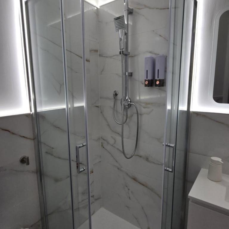 RBR Relax Boutique Rome - adiacente metropolitana per il centro di roma - Appartamento su 2 Livelli - 5