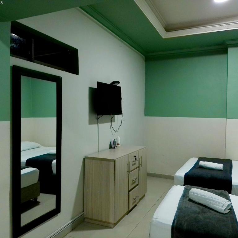 Hotel HIH - Habitación Familiar Estándar - 4