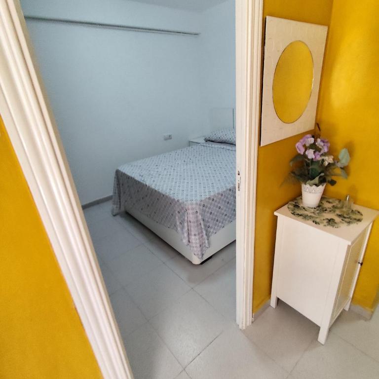 Salou playa center - Three-Bedroom Apartment - 12