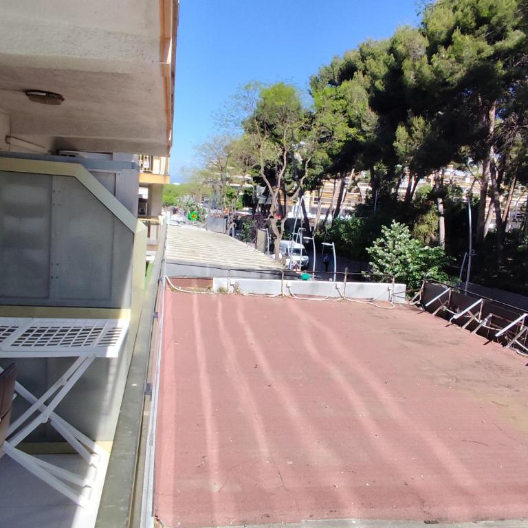 Salou playa center - Three-Bedroom Apartment - 2