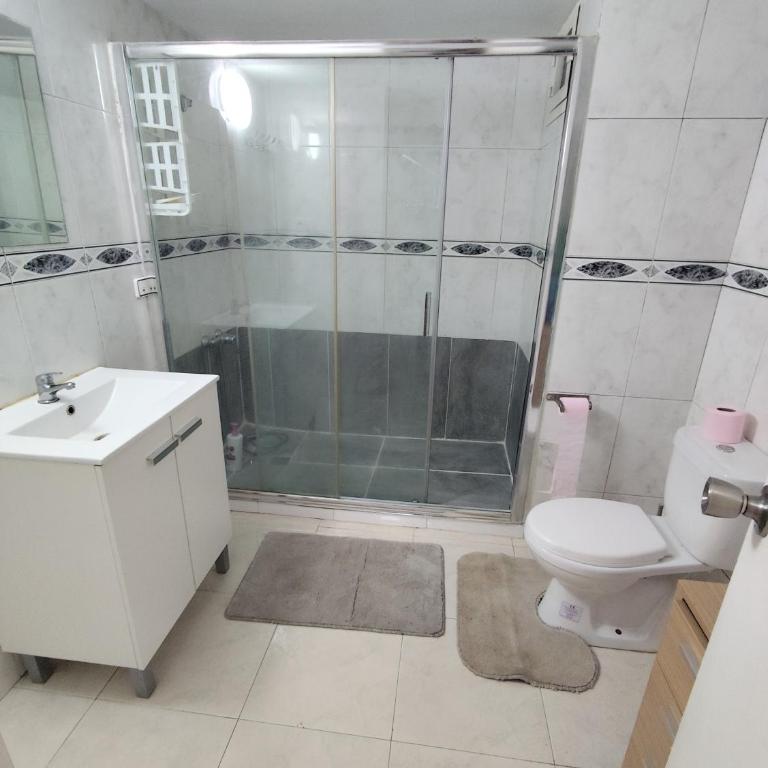 Salou playa center - Three-Bedroom Apartment - 35