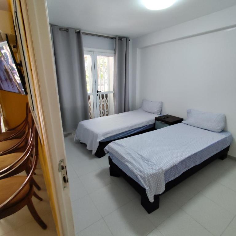 Salou playa center - Three-Bedroom Apartment - 44