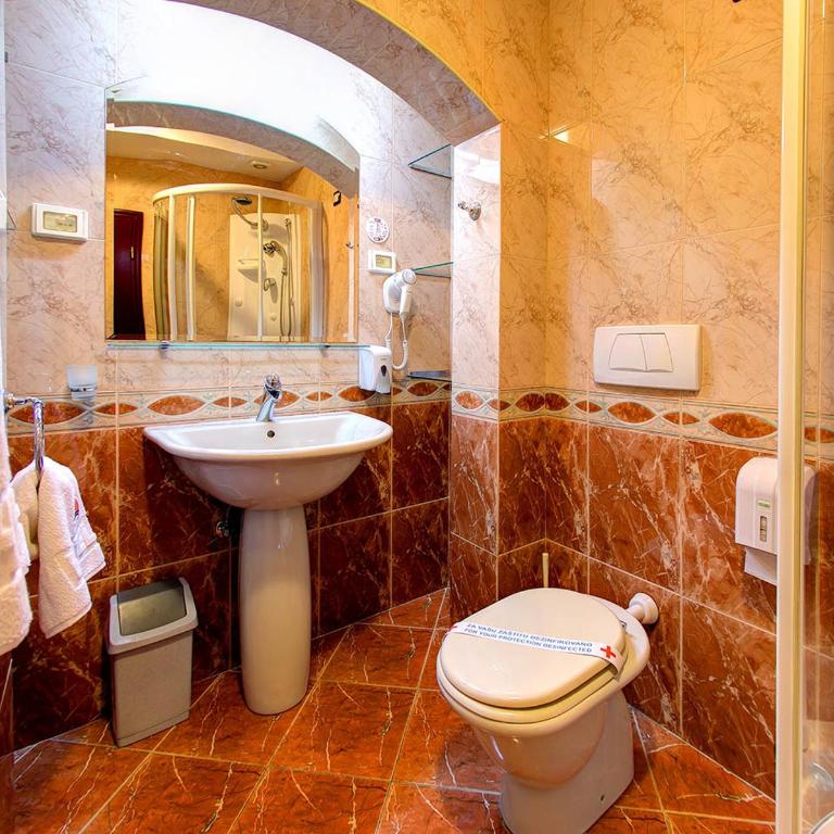 Vila Koral - Triple Room with Terrace - 4
