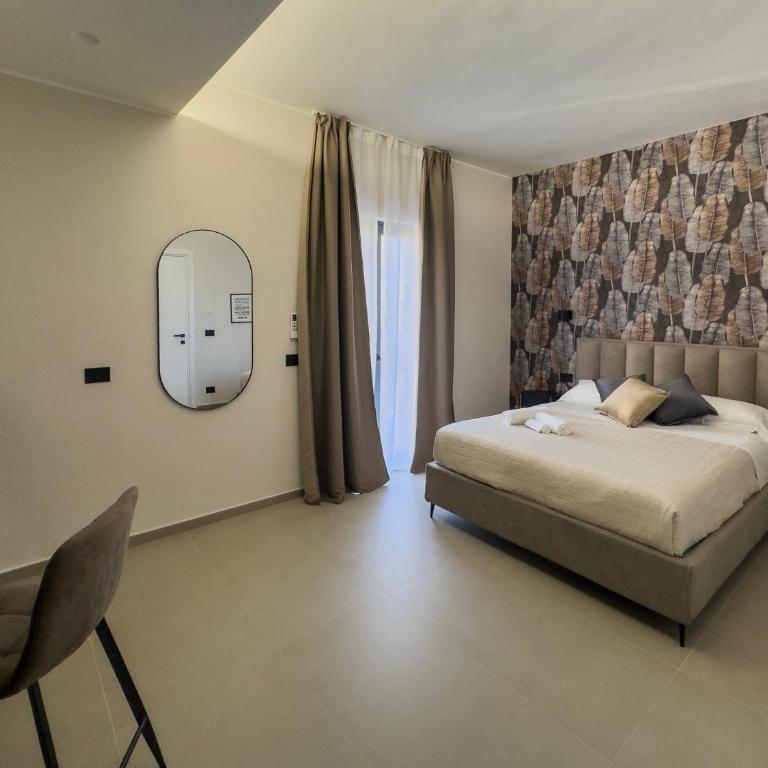 Domus Carulli 23 - Camera Matrimoniale con Bagno Privato - 2