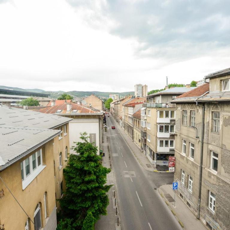 Central and Quiet - One-Bedroom Apartment - 5