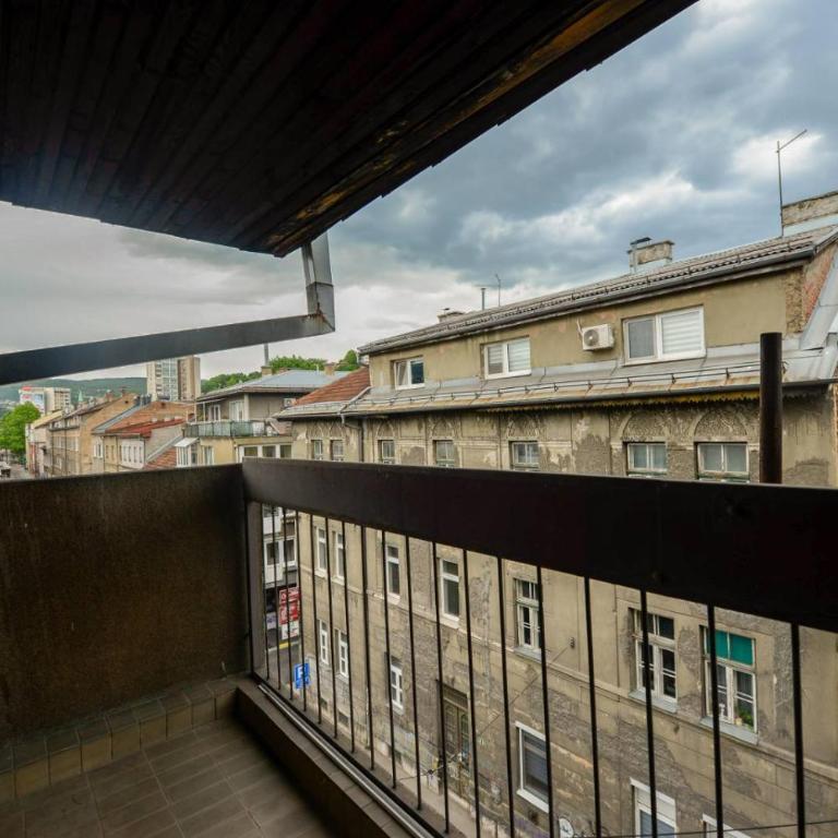 Central and Quiet - One-Bedroom Apartment - 14