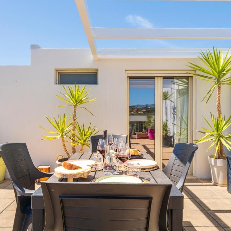 5' from the Sea, Modern Apartment with Terrace, BBQ and Sea View - Appartamento con 2 Camere da Letto - 6