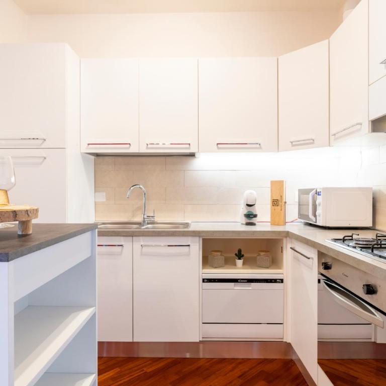 5' from the Sea, Modern Apartment with Terrace, BBQ and Sea View - Appartamento con 2 Camere da Letto - 12