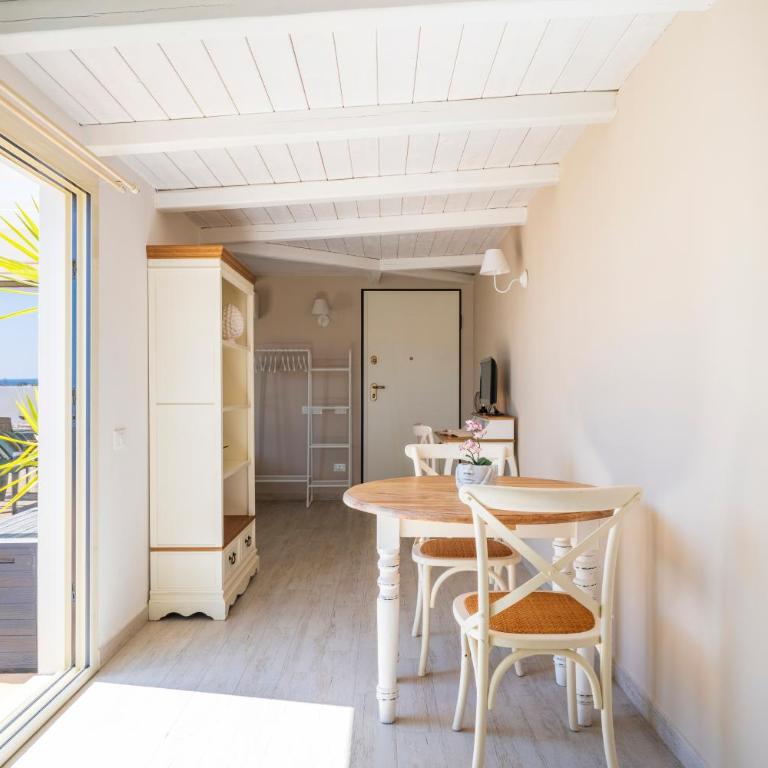 5' from the Sea, Modern Apartment with Terrace, BBQ and Sea View - Appartamento con 2 Camere da Letto - 17