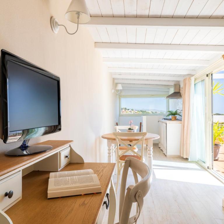 5' from the Sea, Modern Apartment with Terrace, BBQ and Sea View - Appartamento con 2 Camere da Letto - 33