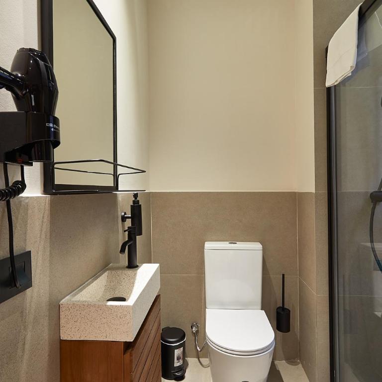 Ella Hostel Boqueria - Twin Room with Bathroom - 2
