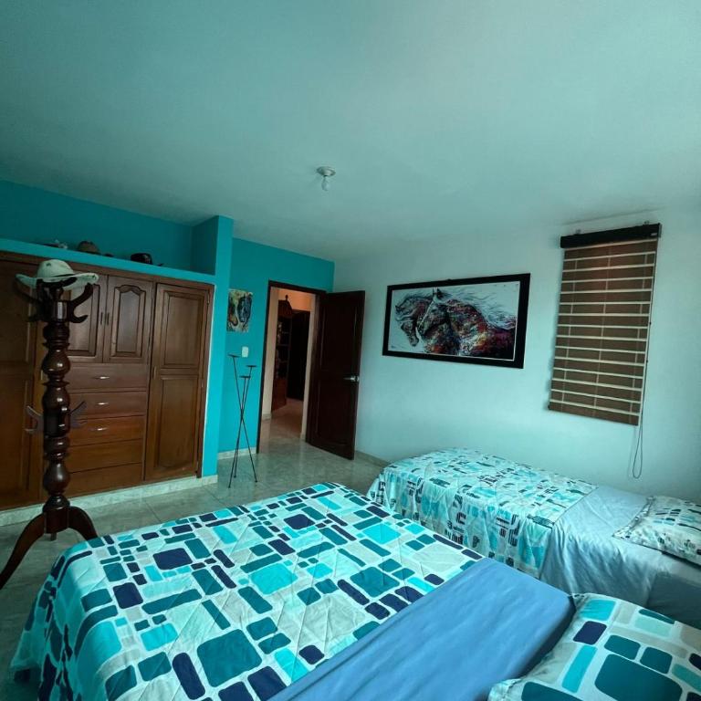 Luxury Estate with Pool and Jacuzzi - Villa - 8