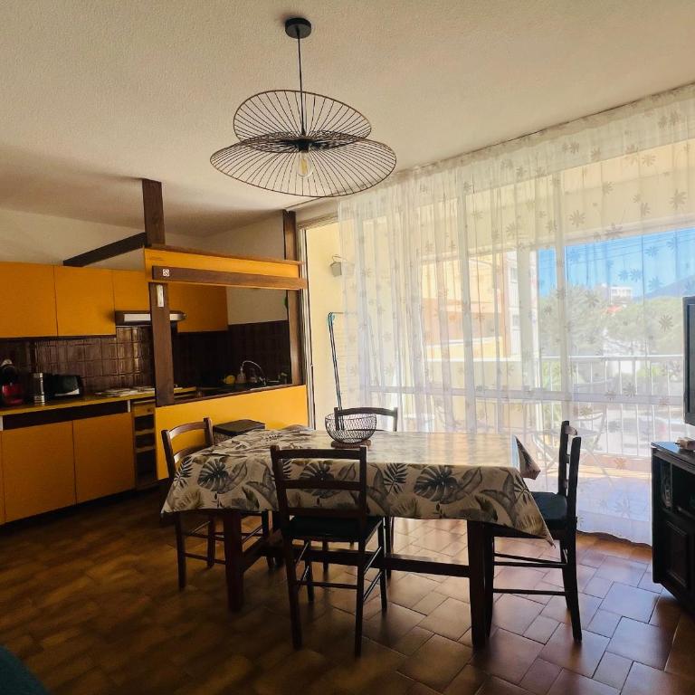 Argelès Plage - T3 spacieux avec parking à 30m de la plage - FR-1-309-242 - Appartement (6 Adultes) - 7
