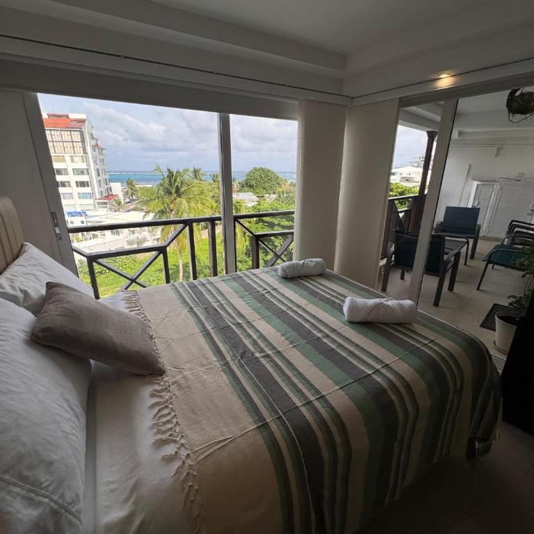 Lujoso apartamento con vistas al mar y excelente ubicación en San Andrés - Apartamento de 2 dormitorios - 23