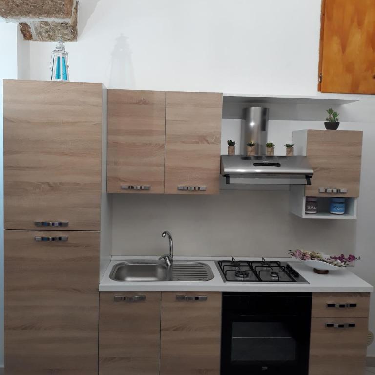 Cortile Maggiore Home - Appartamento con 2 Camere da Letto - 9
