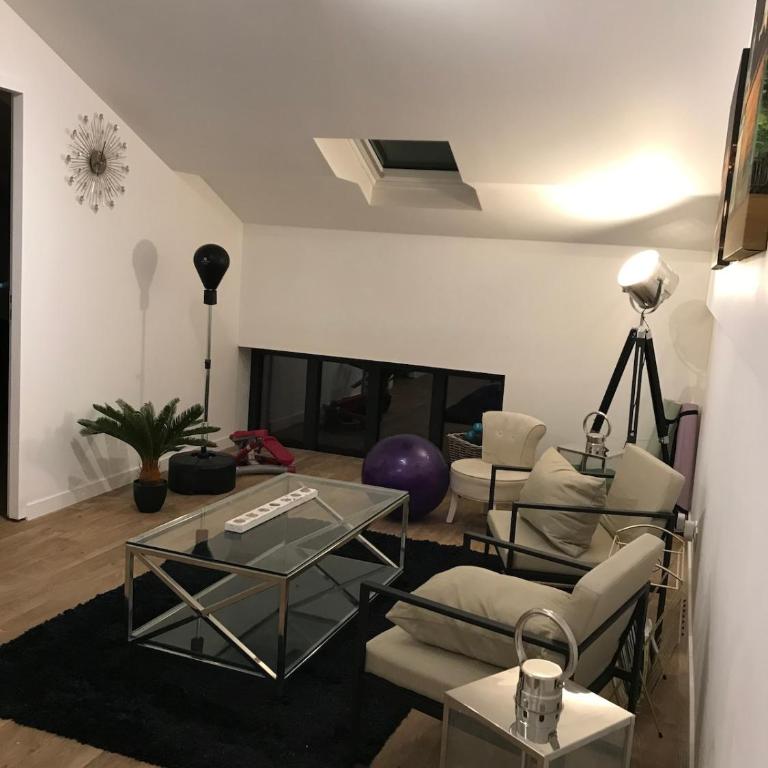 Loft 90m2 avec spa chauffé unique à Lyon - One-Bedroom House - 19