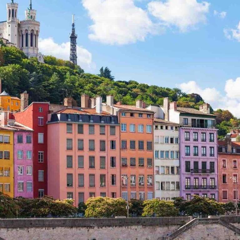 Loft 90m2 avec spa chauffé unique à Lyon - One-Bedroom House - 31