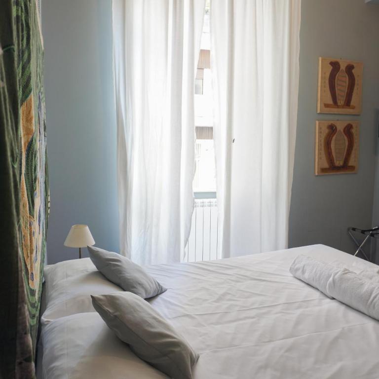 Tarshito Gallery House Roma - Camera Matrimoniale con Bagno Privato - 21