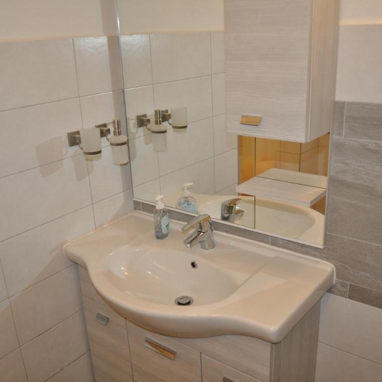 Casa Petrolli - Appartamento con 2 Camere da Letto - 15