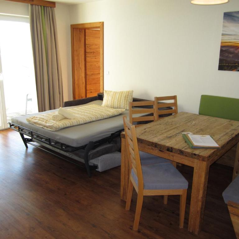 Appartementhaus Gretzel - Apartment mit 2 Schlafzimmern und Balkon - 10