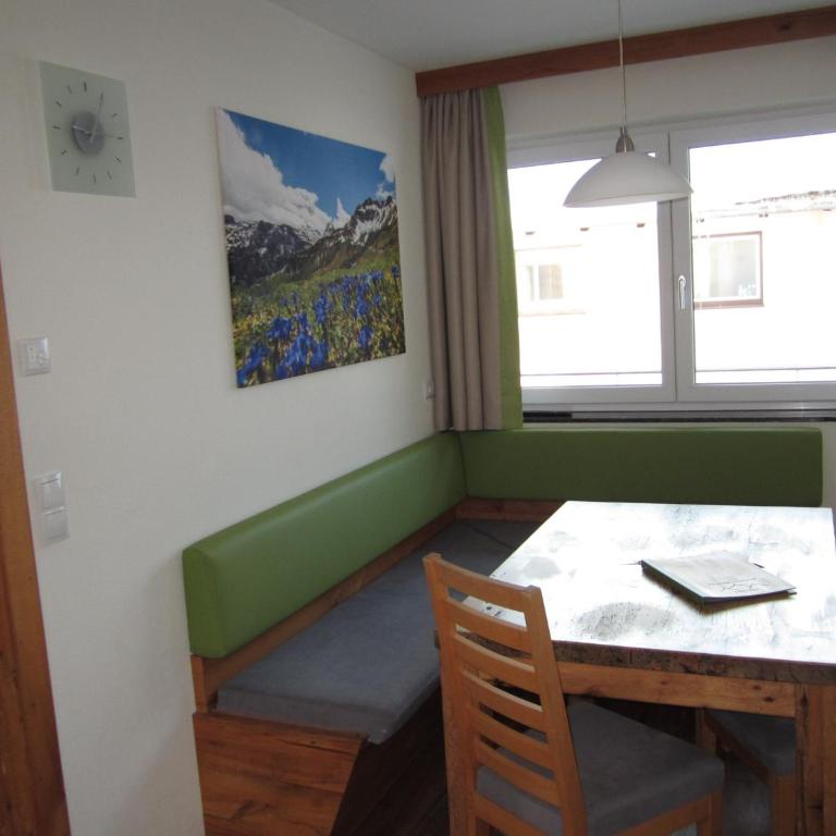Appartementhaus Gretzel - Apartment mit 2 Schlafzimmern und Balkon - 13