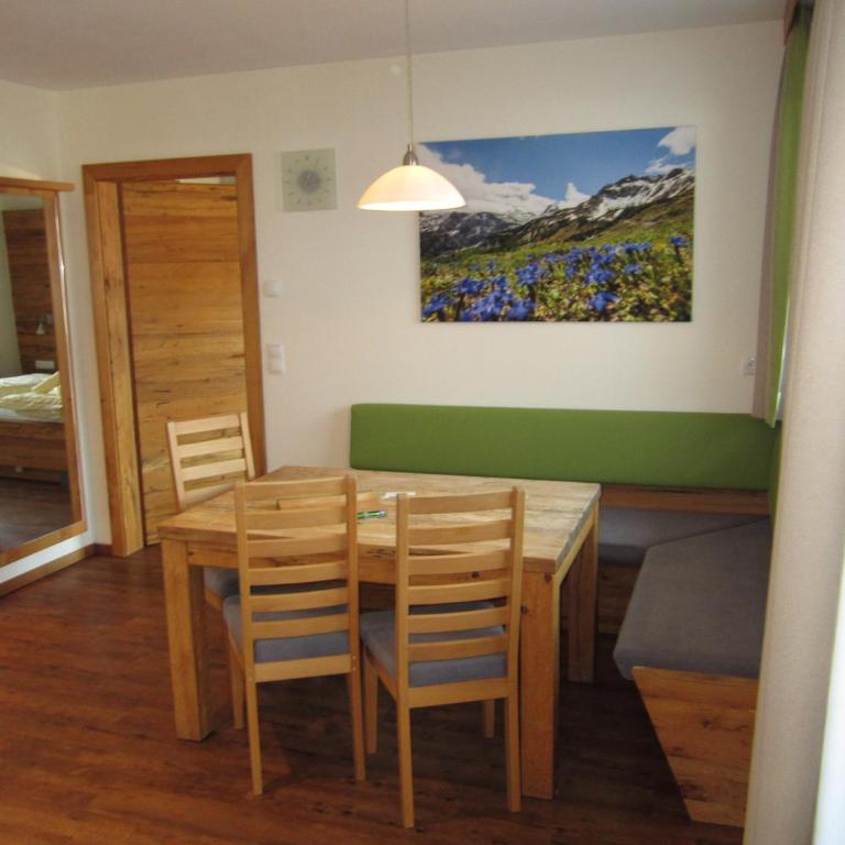 Appartementhaus Gretzel - Apartment mit 2 Schlafzimmern und Balkon - 15