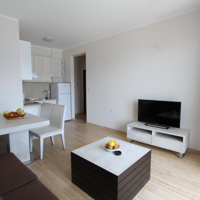 Apartments Aqua - Apartman s 1 Spavaćom Sobom, Balkonom i Pogledom na More - 5