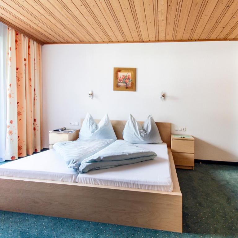 Naturpension Mühlhof - Doppelzimmer Wildkogel mit Balkon und eigenem Badezimmer - 3