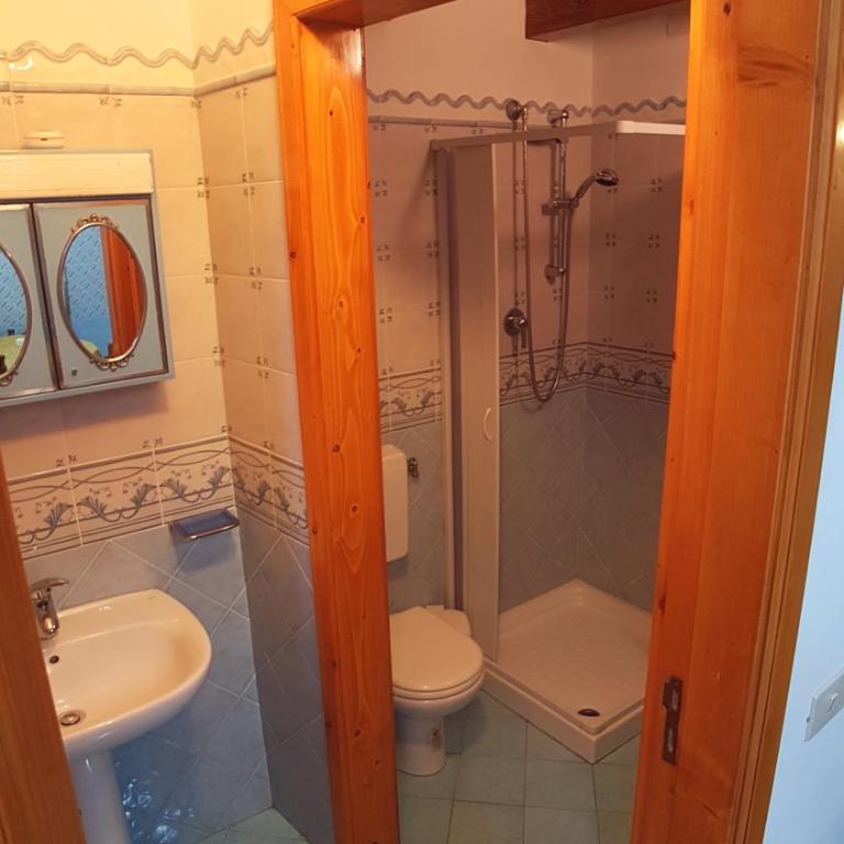 Casa Vittorio B&b - Family Room with Bathroom - 4