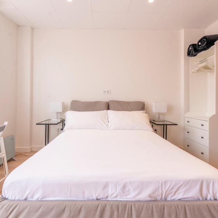 Apartamentos Noviembre - Deluxe One-Bedroom Apartment with City View - 7