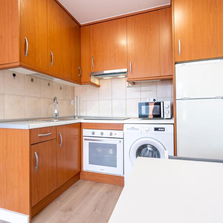 Apartamentos Noviembre - Deluxe One-Bedroom Apartment with City View - 12