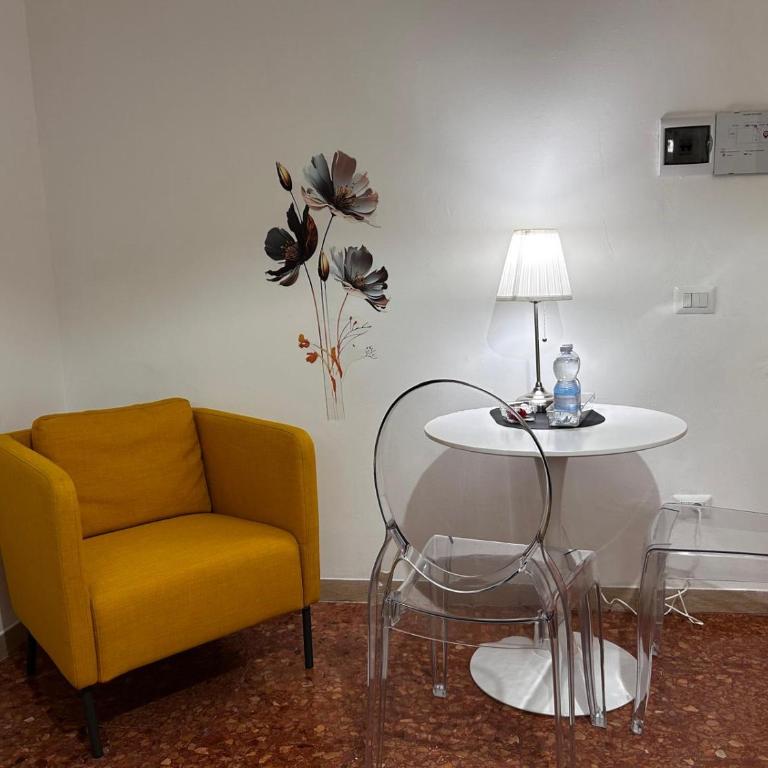 BAM BAM TIBURTINA Guesthouse - Double Room with Private Bathroom - 9