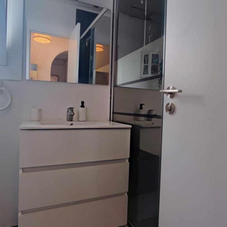 Casa Blanca 42 – Piscina, BBQ y Wifi (6 pax) - Bungalow Familiar - 12