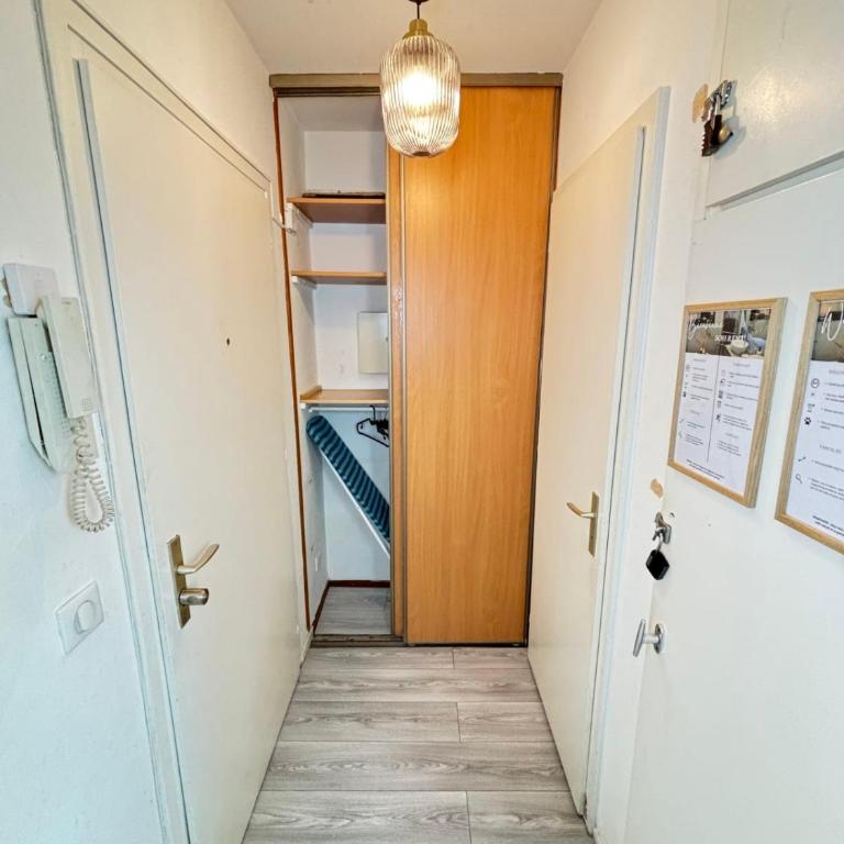 Soh Rent Appartement cozy Strasbourg Wifi Terrasse St Aloise - Double Room - 13