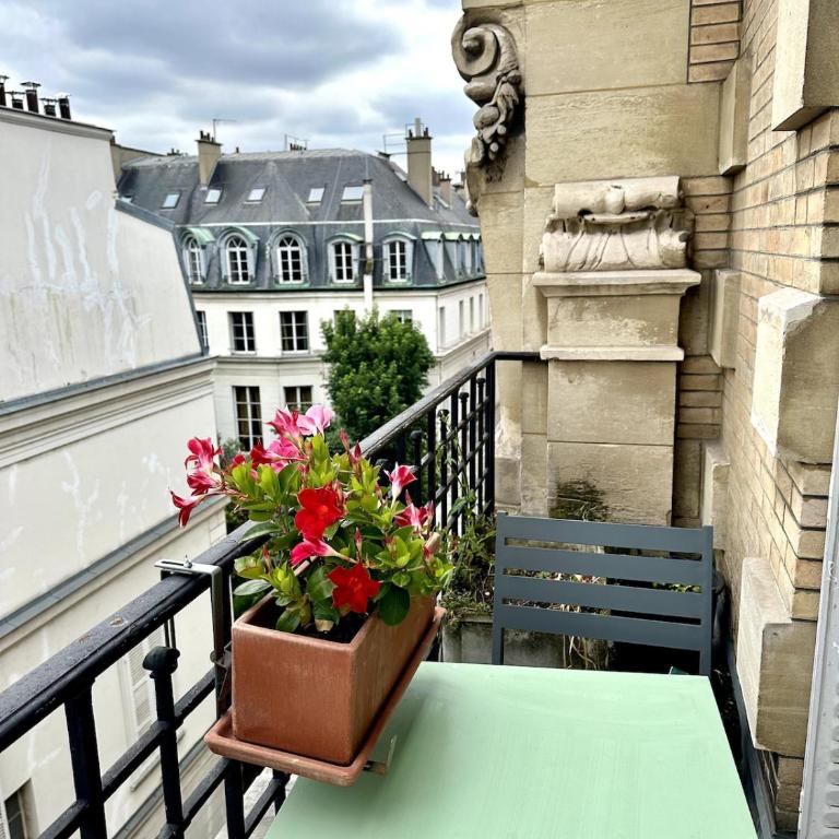 Beautiful Apartment with Seine and Musée d'Orsay View - Appartement 2 Chambres avec Balcon - 16