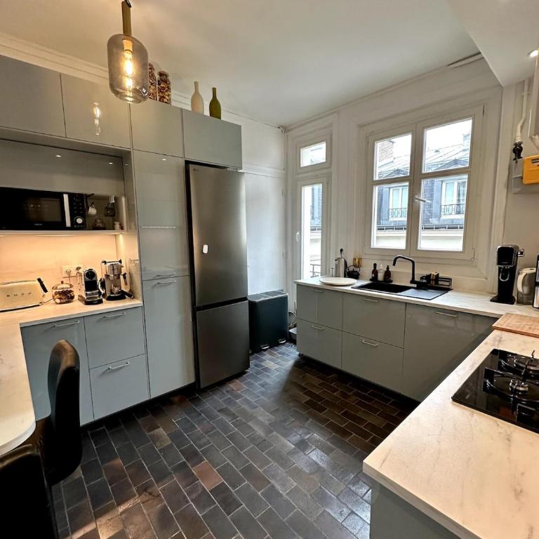Beautiful Apartment with Seine and Musée d'Orsay View - Appartement 2 Chambres avec Balcon - 19