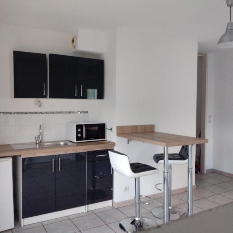 Beautiful studio with balcony - Appartement 1 Chambre - 3